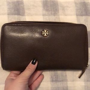 Tory Burch Brown Leather Wallet